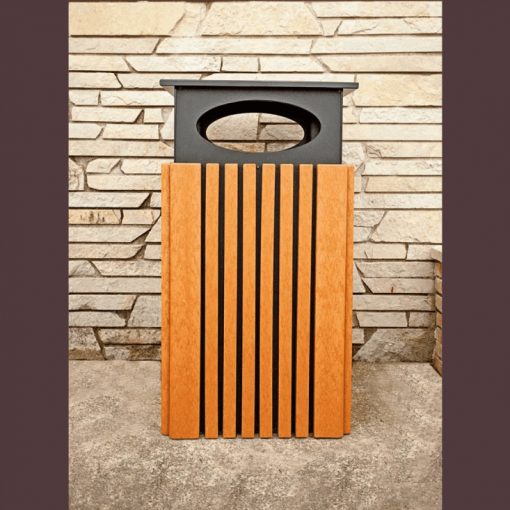 40 Gallon Waste Receptacle With Rain Cap