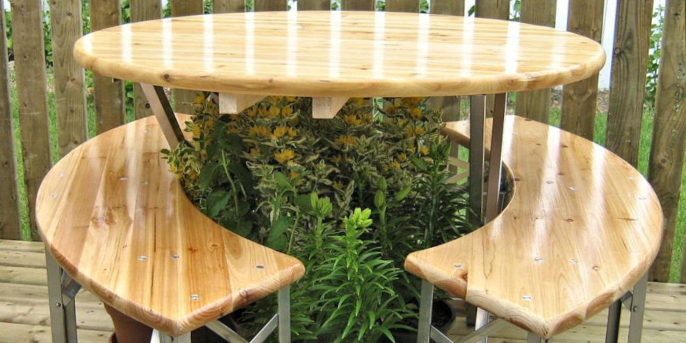 4 Ways to Waterproof Wood Outdoor Furniture - Resort Blog